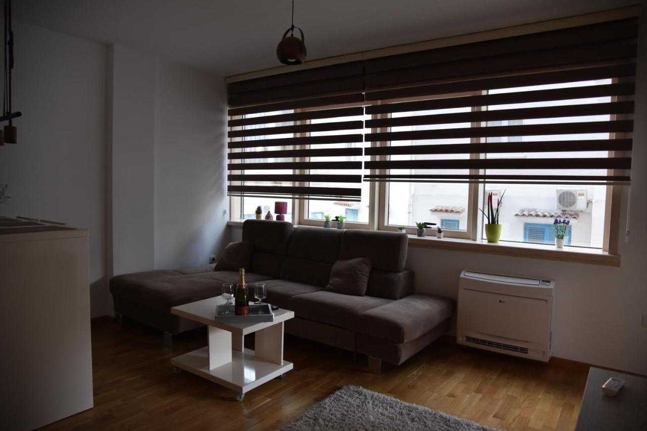 Apartment Lux Fontana Budva Luaran gambar